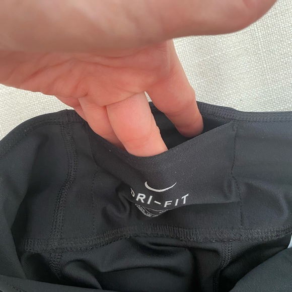 Nike cropped leggings - Picture 5 of 7